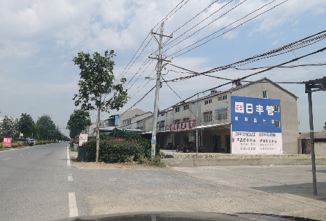  宝兴如何能保证墙体广告的醒目性？