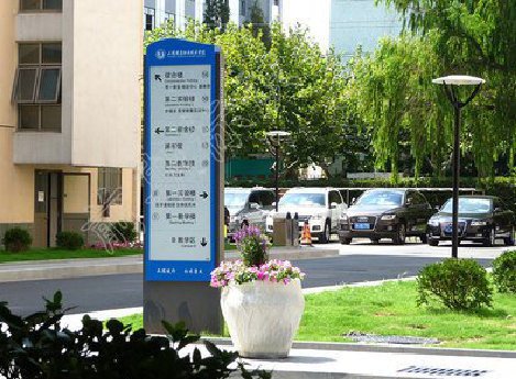  宝兴哪些因素影响宣传栏的制作？